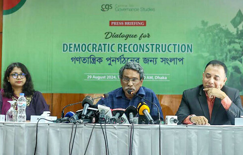 তড়িঘড়ি নির্বাচন ভালো ফল বয়ে আনবে না: আলী রিয়াজ