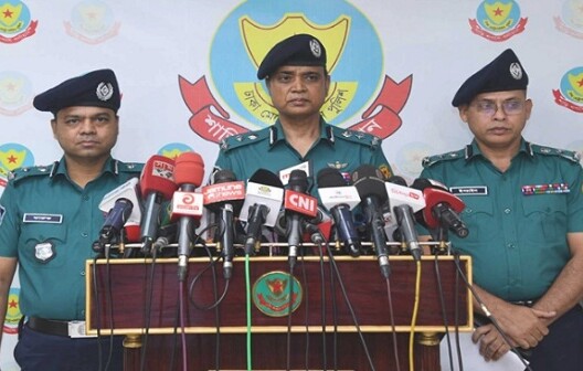 ‘আন্দোলনে ছাত্রলীগসহ যারা অস্ত্র ব্যবহার করেছেন, তাদের আইনের আওতায় আনা হবে’