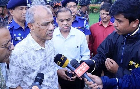 জনগণ সঙ্গে থাকলে সব সমস্যার সমাধান সম্ভব: স্বরাষ্ট্র উপদেষ্টা