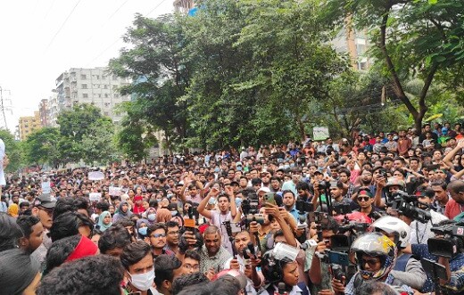 শহীদ মিনার, আফতাবনগর, বাড্ডা, রামপুরা, বনশ্রী, মিরপুর-১০, সায়েন্সল্যাবে শিক্ষার্থী-জনতার বিক্ষোভ