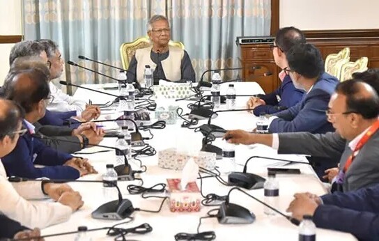 গার্মেন্টস মালিকদের দেশ পুনর্গঠনে সহায়তা করার আহ্বান ড. ইউনূসের