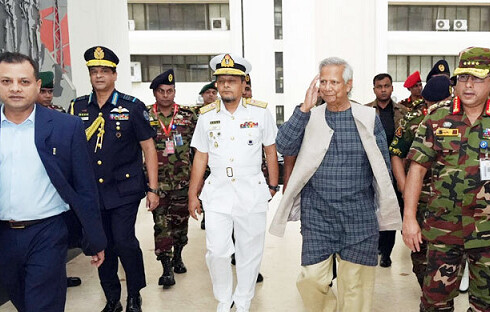 প্রথমবারের মতো সেনাসদরে প্রধান উপদেষ্টা ড. ইউনূস