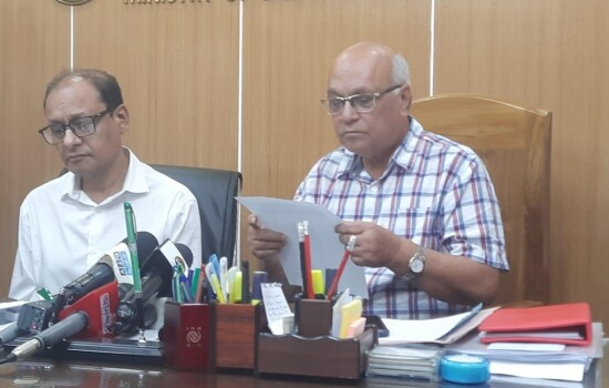 এবারও নির্দিষ্ট সময়ে বই বিতরণ হবে : প্রাথমিক উপদেষ্টা