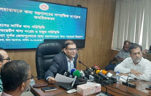 বন্যা দুর্গত এলাকায় তিন মাস স্পেশাল ওএমএস