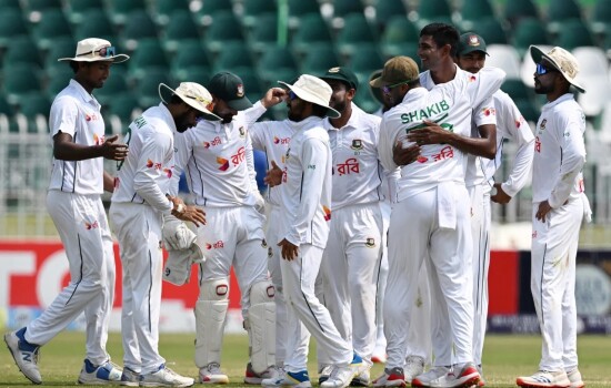 পাকিস্তানের মাটিতে ঐতিহাসিক সিরিজ জিতল বাংলাদেশ