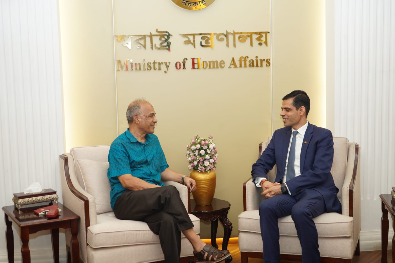 স্বরাষ্ট্র উপদেষ্টার সঙ্গে নেপালের রাষ্ট্রদূতের সাক্ষাৎ