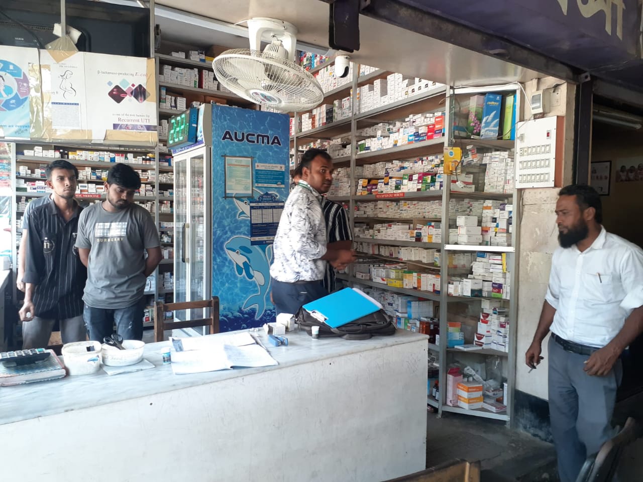 মৌলভীবাজারের কুলাউড়ায় ফার্মেসীকে ভ্রাম্যমান আদালতের জরিমানা