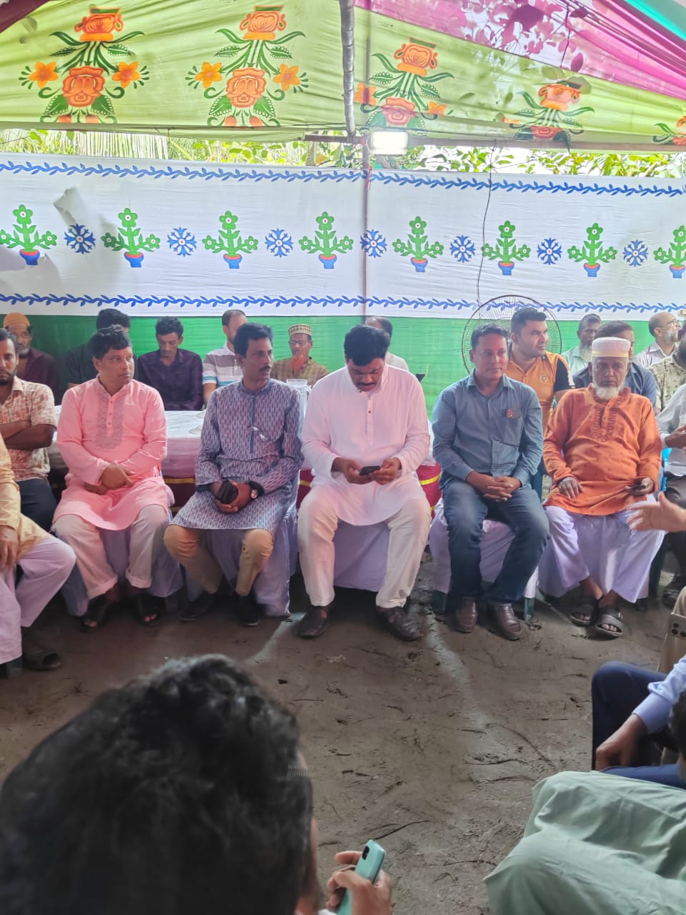 পবিত্র ঈদ-এ মিলাদুন্নবী (সা.) উপলক্ষে ড.খন্দকার মোশাররফ হোসেনে রোগমুক্তি কামনায় দোয়া মাহফিল