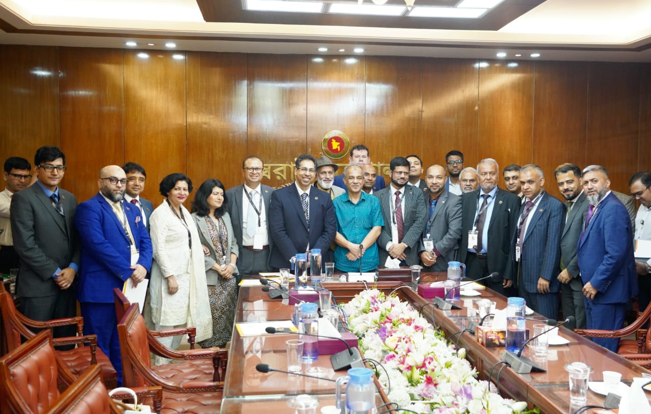 বিদেশী পর্যটকদের জন্য ভিসা প্রক্রিয়া সহজীকরণের আশ্বাস স্বরাষ্ট্র উপদেষ্টার