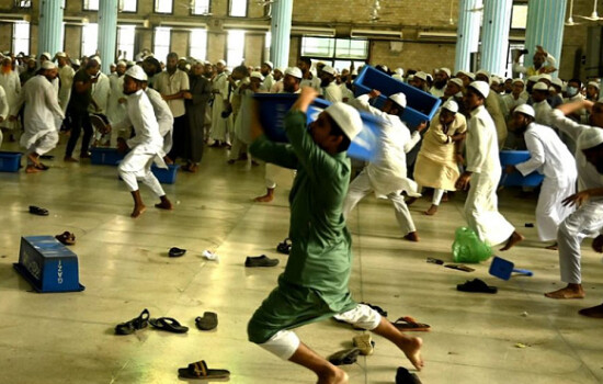 বায়তুল মোকাররমে সংঘর্ষ: দুই খতিবের বক্তব্য