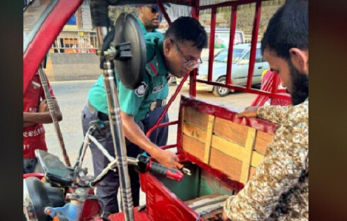 মিরপুরে ৩শ’ অটোরিকশা ডাম্পিং