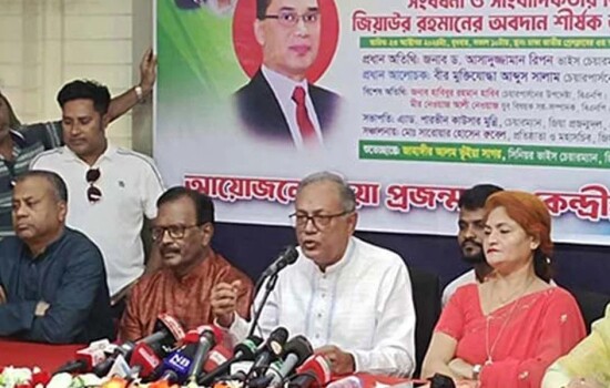 ‘শেখ হাসিনা ছিলেন ডামি প্রধানমন্ত্রী, পদত্যাগ করেছে কি করেনি সেটা বিষয় না’