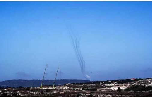 লেবানন থেকে এক ঘণ্টায় ইসরায়েলে ১০০ রকেট নিক্ষেপ