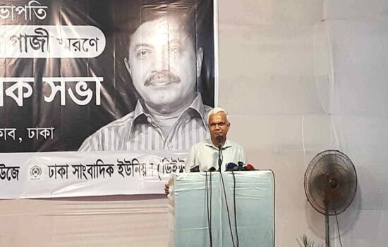 নিজেদের অসীম ভাববেন না, অন্তর্বর্তী সরকারকে বিএনপি নেতা ডা. জাহিদ