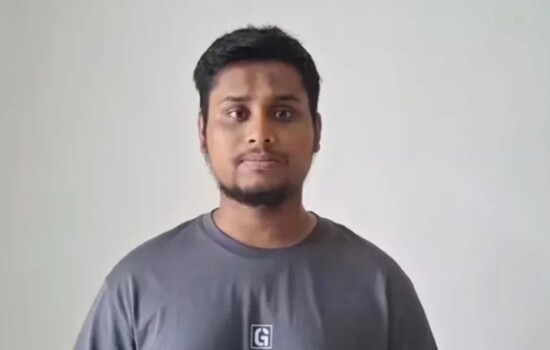 চুপ্পুকে অনতিবিলম্বে রাষ্ট্রপতি পদ থেকে অপসারণ করতে হবে: হাসনাত