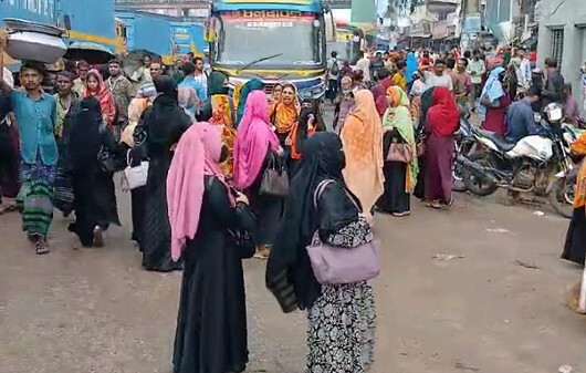 আশুলিয়ায় আজও শ্রমিকদের সড়ক অবরোধ