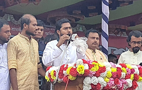 মালিকরা আকাশচুম্বি লাভ করবে আর শ্রমিকরা না খেয়ে মরবে সেটি হবে না: নুরুল হক নুর