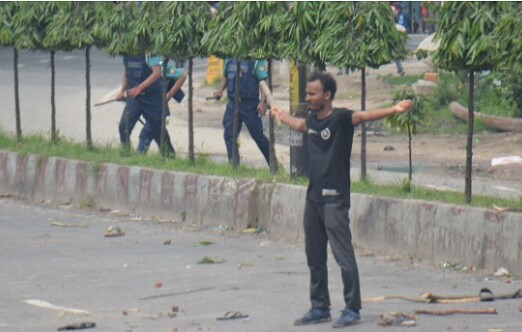 প্রথম শ্রেণি পেয়ে অনার্স পাস করেছেন শহীদ আবু সাঈদ