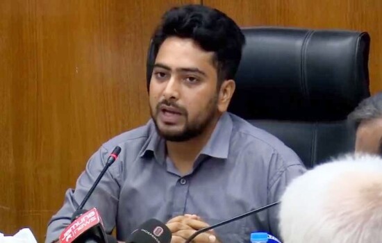 সংবিধান দেয়ালে দেয়ালে লেখা হয়ে গেছে: উপদেষ্টা নাহিদ