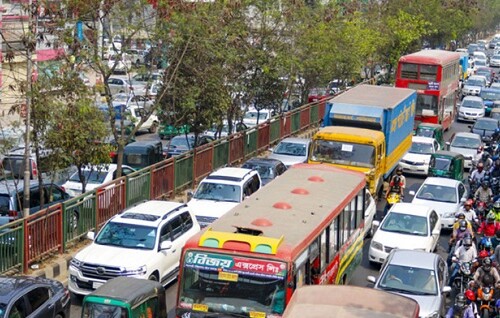 ঢাকার যানজটে দৈনিক ৮২ লাখ কর্মঘণ্টা নষ্ট