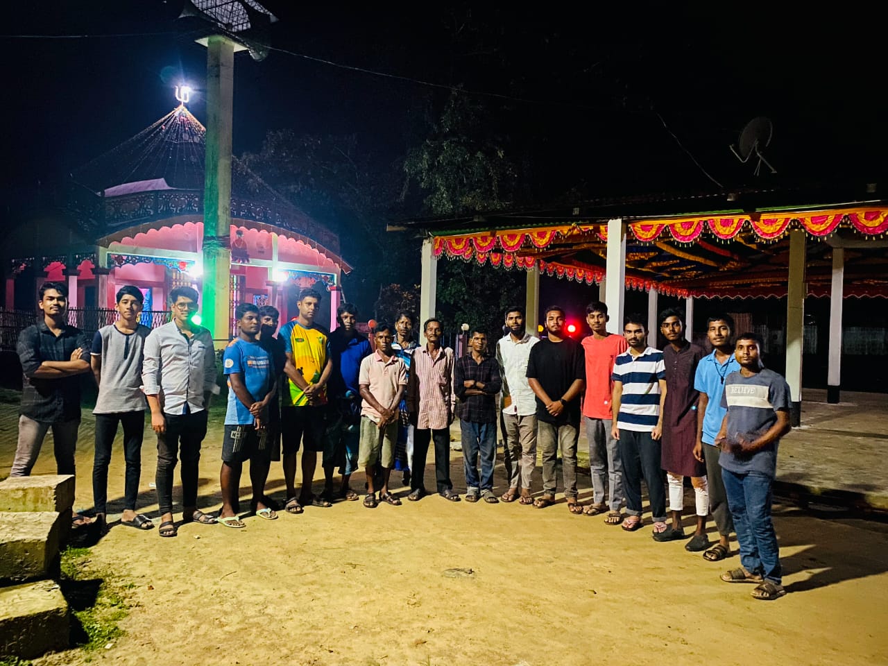 জুড়ীর বৈষম্যবিরোধী ছাত্র আন্দোলনের পূজা মন্ডপ পরিদর্শন