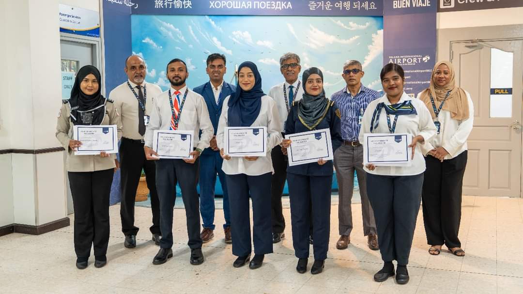 মালদ্বীপে বিমান পরিষেবায় সেরা পুরস্কারে ভূষিত হলেন ইউএস-বাংলার মো: জাহিদুল ইসলাম