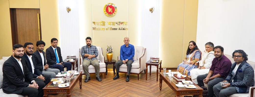 স্বরাষ্ট্র ও তথ্য উপদেষ্টার সঙ্গে ‘মায়ের ডাক’ সংগঠনের প্রতিনিধি দলের বৈঠক