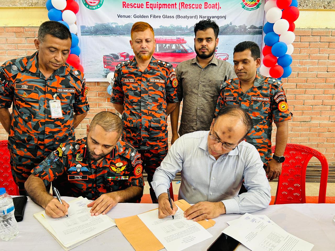 ফায়ার সার্ভিসকে ৪টি ওয়াটার রেসকিউ বোট দিয়েছে ঢাকা উত্তর সিটি কর্পোরেশন সিটি করপোরেশন