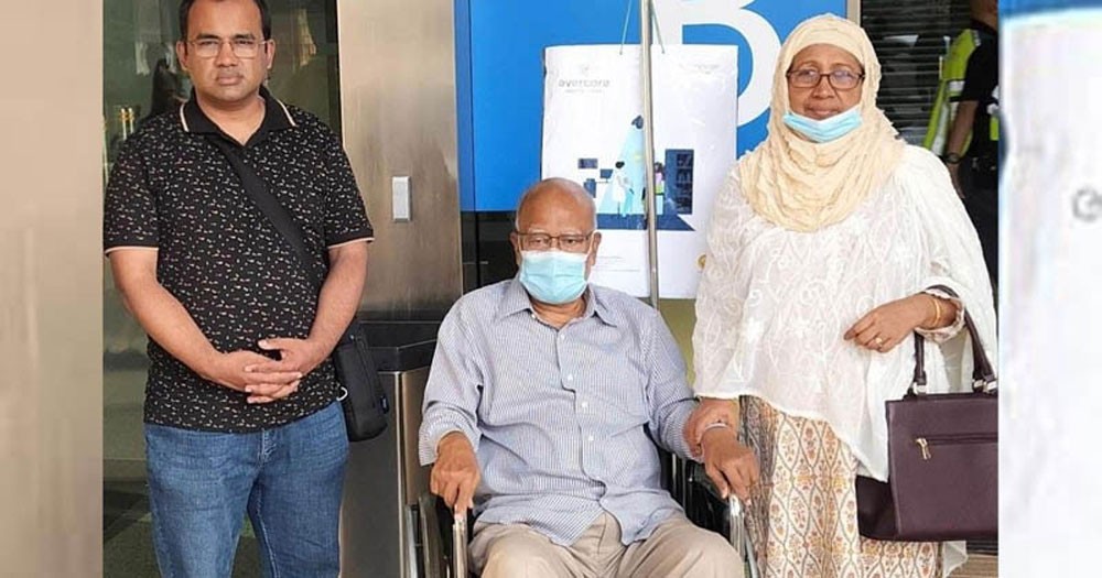 ডক্টর খন্দকার মোশারফ হোসেন আগামীকাল সপরিবারে ওমরা হজে যাবেন