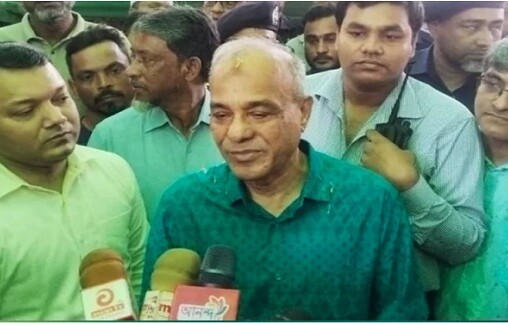 পূজায় প্রশাসন আন্তরিকভাবে দায়িত্ব পালন করছে: স্বরাষ্ট্র উপদেষ্টা