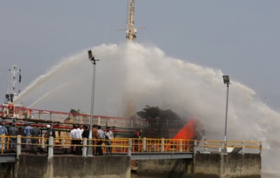 পর পর ২ জাহাজে আগুনে নাশকতার সম্ভাবনা দেখছে বিএসসি