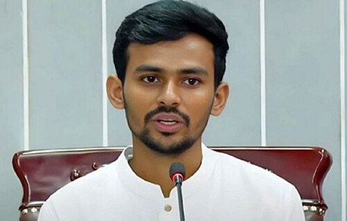 কারবিরোধী গুজব নিয়ে ফেসবুক স্ট্যাটাসে যা বললেন উপদেষ্টা আসিফ