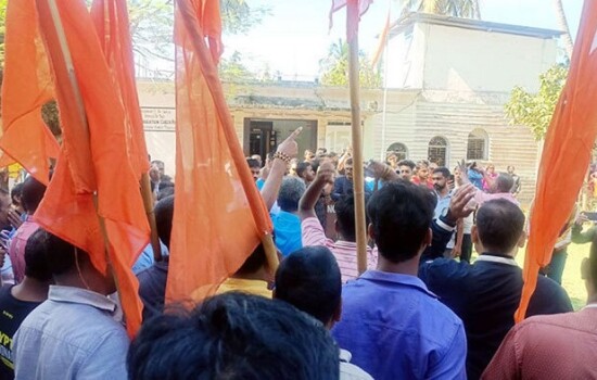 ইসকনের বাধায় চাতলাপুর শুল্ক স্টেশনে আমদানি-রপ্তানি বন্ধ