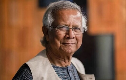 প্রথমবার সচিবালয়ে গেলেন প্রধান উপদেষ্টা