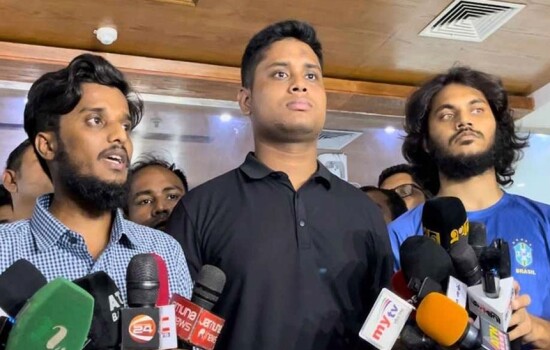 বিপ্লবীদের ফাঁসির দড়ি এগিয়ে আসছে আশঙ্কা হাসনাতের