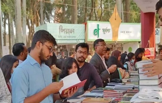 সোহরাওয়ার্দী উদ্যানেই হচ্ছে বইমেলা: সংস্কৃতি উপদেষ্টা