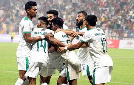 শেষ মুহূর্তের গোলে বাংলাদেশের রুদ্ধশ্বাস জয়