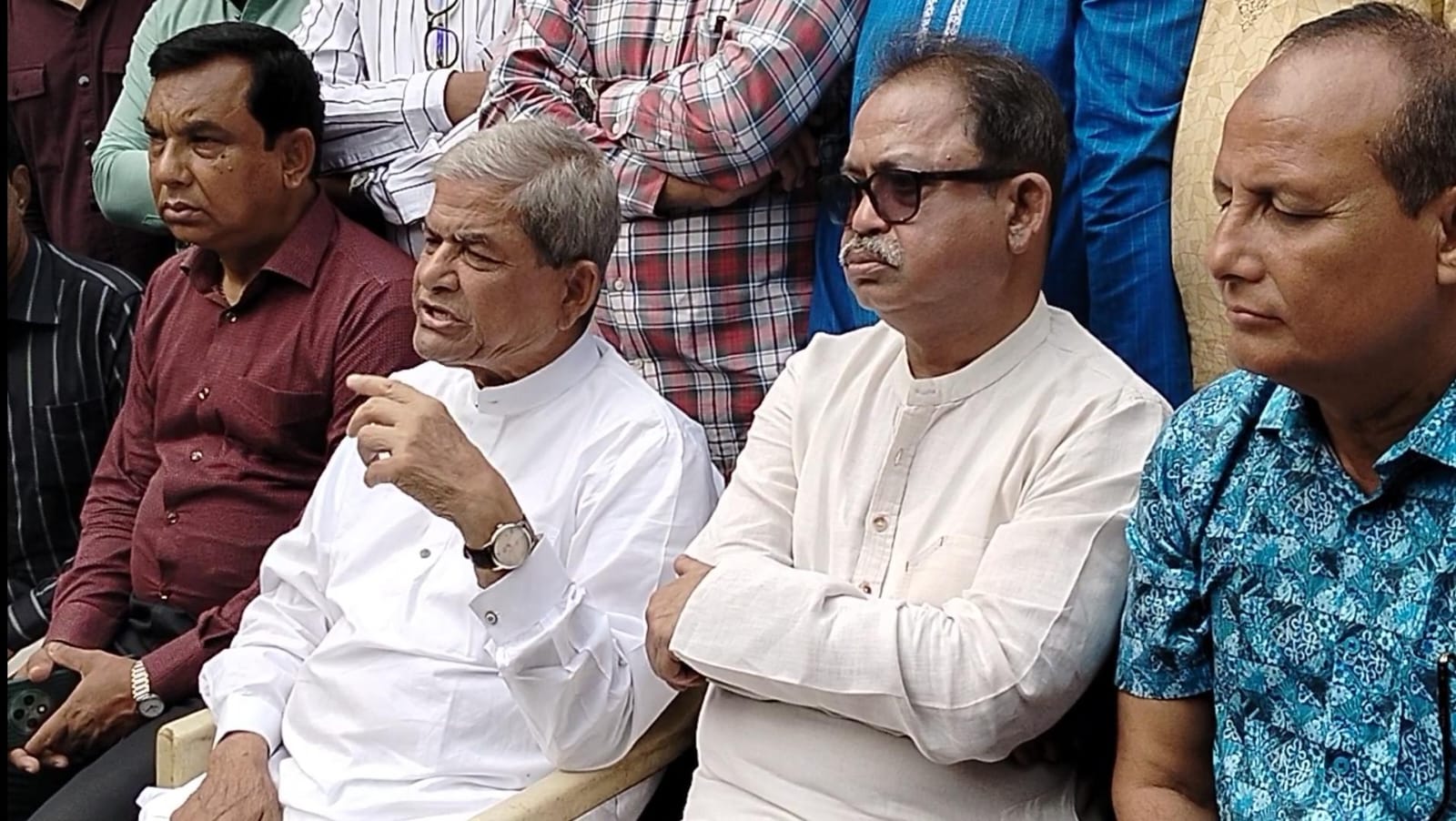 দ্রব্যমূল্য নিয়ন্ত্রণে অন্তর্বর্তীকালীন সরকারের আরও বেশি গুরুত্ব দেয়া উচিৎ : মির্জা ফখরুল