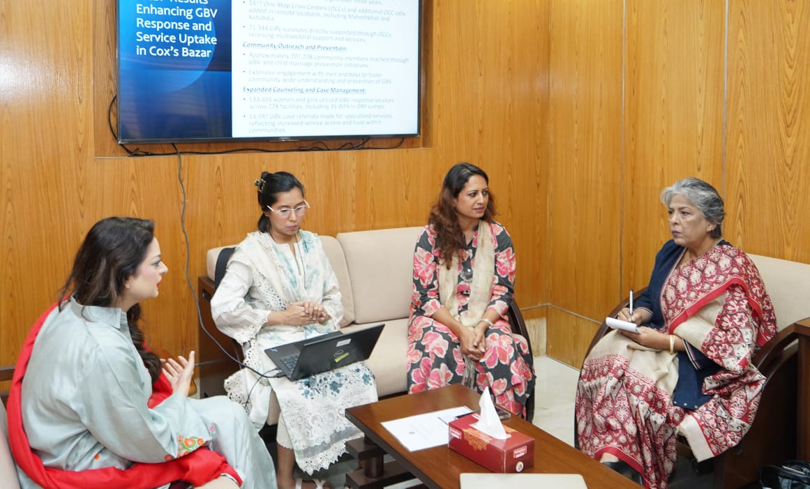 মহিলা ও শিশু বিষয়ক মন্ত্রণালয়ের উপদেষ্টার সাথে ওয়ার্ল্ড ব্যাংকের প্রতিনিধির সৌজন্য সাক্ষাৎ