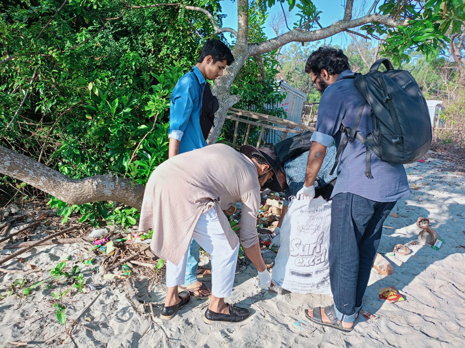 কুয়াকাটাসহ বরিশাল বিভাগে পরিচ্ছন্নতা অভিযান, প্লাস্টিক বর্জ্য অপসারণ ও সচেতনতা মূলক কর্মসূচি বাস্তবায়ন