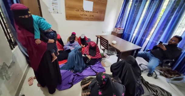 ঢাকায় সুদমুক্ত ঋণের প্রলোভন, লক্ষ্মীপুরে আটক ১১