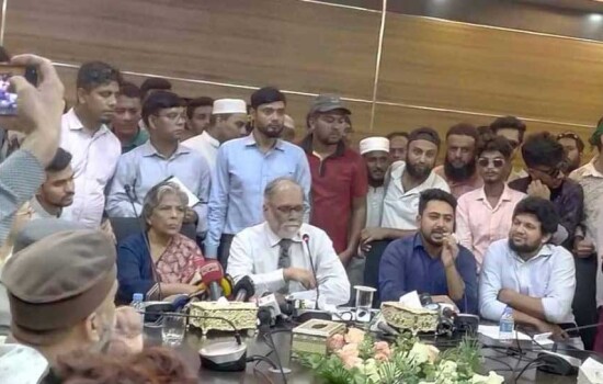 অভ্যুত্থানে আহতরা পাবেন ফ্রি চিকিৎসা ও ইউনিক আইডি কার্ড