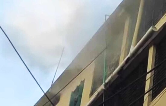 চট্টগ্রামে রিয়াজউদ্দিন বাজারে আগুন