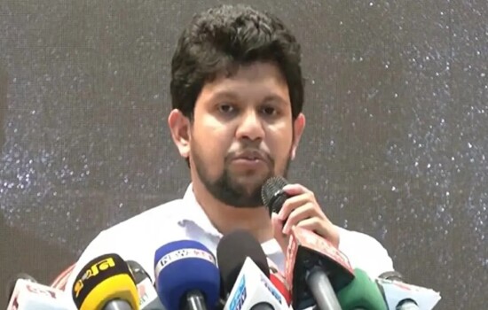 মুজিববাদী রাজনীতি ও শেখ পরিবারের বন্দনা পরিহার করা উচিত: মাহফুজ আলম