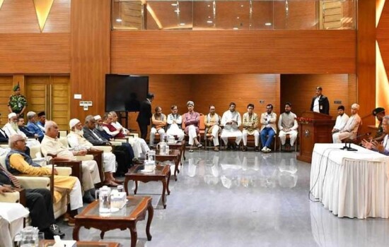 নানাভাবে ষড়যন্ত্র চলছে, সবাইকে একজোট থাকতে হবে: প্রধান উপদেষ্টা