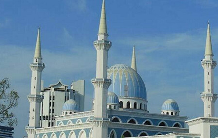 অতিবৃদ্ধ ব্যক্তির ওপর কি জুমার নামাজ ওয়াজিব?