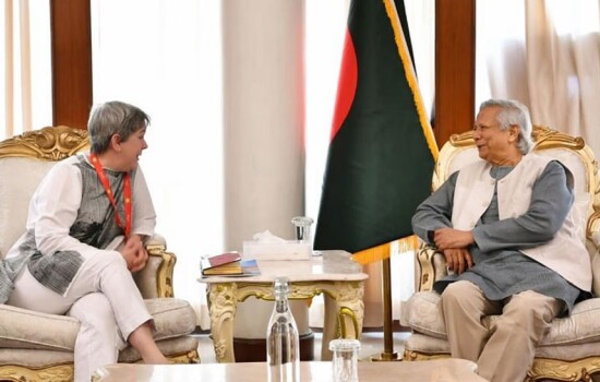 অপপ্রচার রোধে মেটাকে ব্যবস্থা নিতে প্রধান উপদেষ্টার আহ্বান