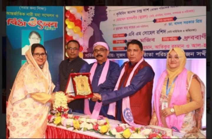 সুজন সখী’র সাহিত্য পরিষদের উদ্যোগে আন্তর্জাতিক নারী মহাসম্মেলন ও পিঠা উৎসব