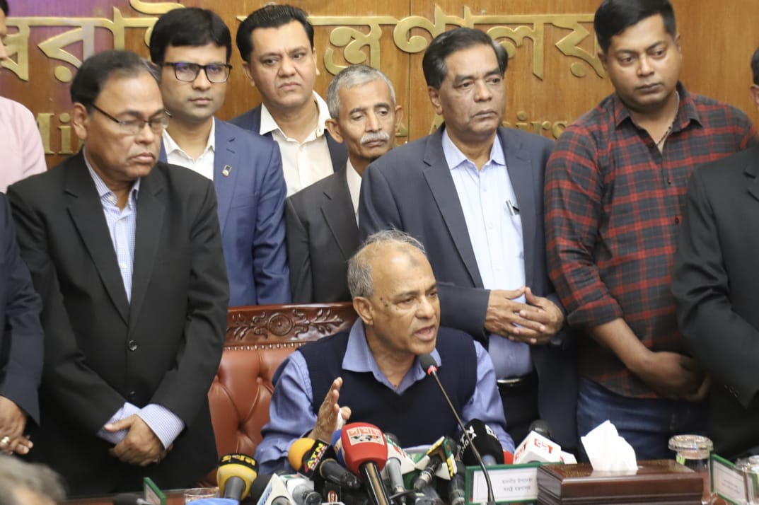 কোনো বিদেশি অবৈধভাবে বাংলাদেশে থাকতে পারবে না- স্বরাষ্ট্র উপদেষ্টা