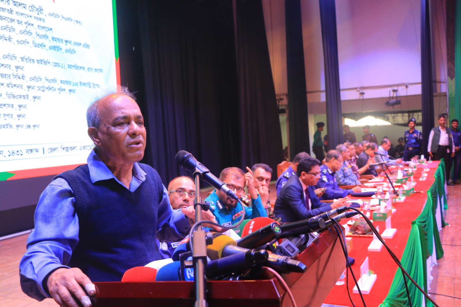 নিরপরাধ ব্যক্তি যেন শাস্তি না পায়, সে বিষয়ে সতর্ক থাকতে হবে- স্বরাষ্ট্র উপদেষ্টা